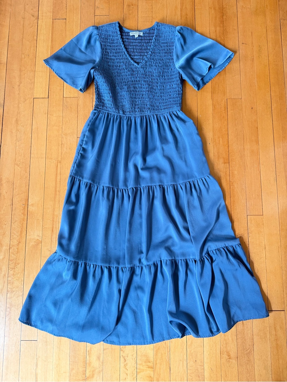 Women’s dusty blue FEHRNVI midi dress